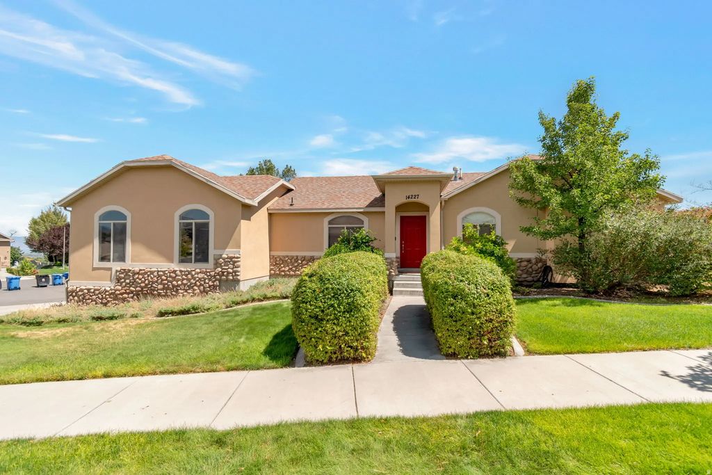 14227 S Rosaleen Ln W, Herriman