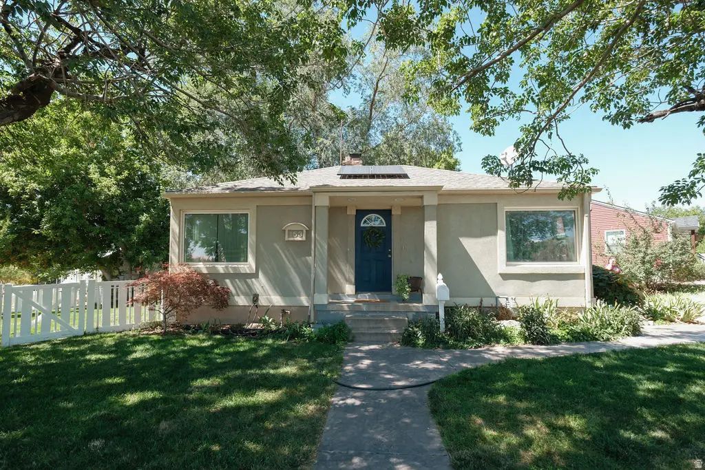 153 S Lakeview Dr, Clearfield