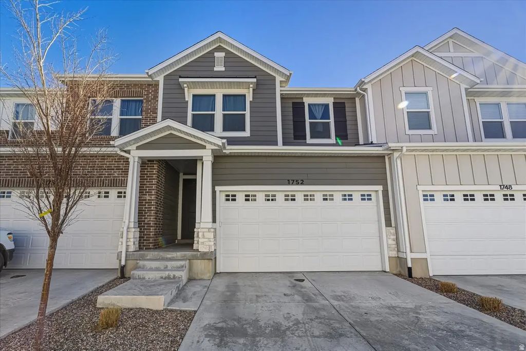 1752 N Festive Way, Saratoga Springs