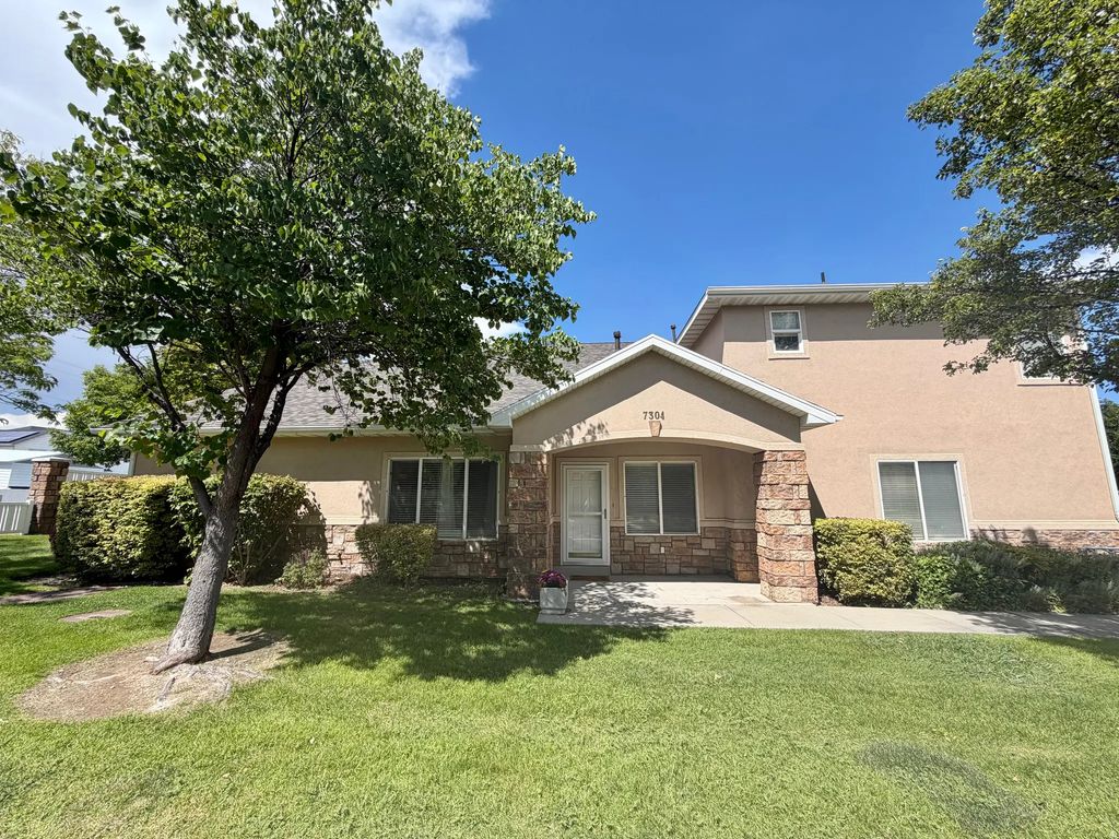 7304 S Geralee Ln, West Jordan