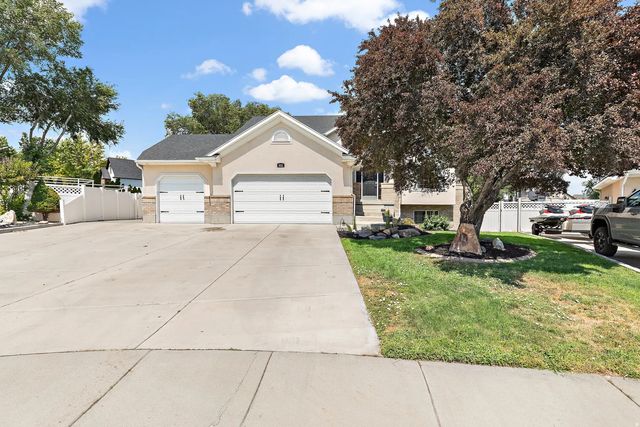 3532 W Winding Creek Cv W, Riverton
