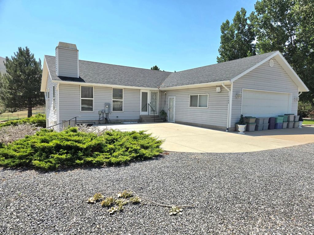1155 W Henefer Rd, Henefer