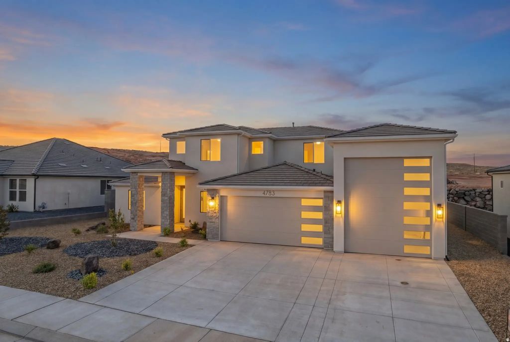 4783 W 2020 S, Hurricane