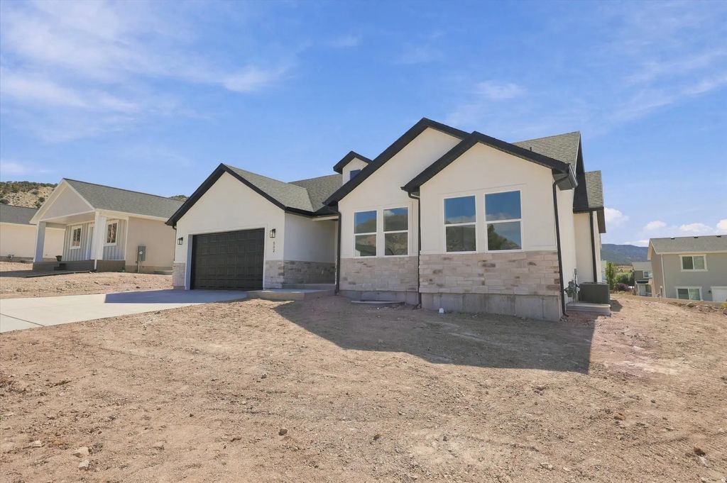 532 E 570 S, Nephi