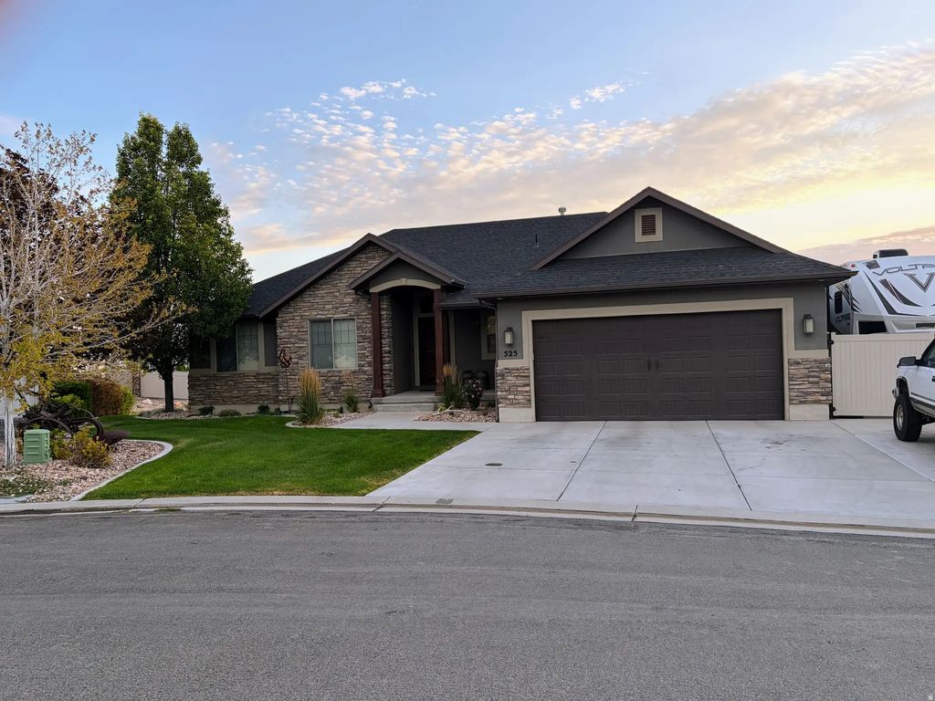 525 S Sunset Dr, Santaquin