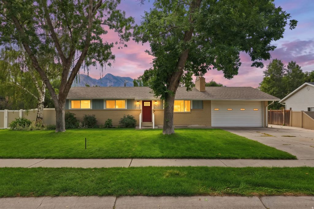 239 W Fort Creek Dr, Alpine