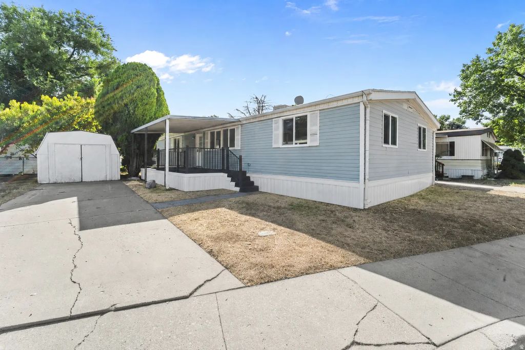 900 Century Dr 39, Ogden