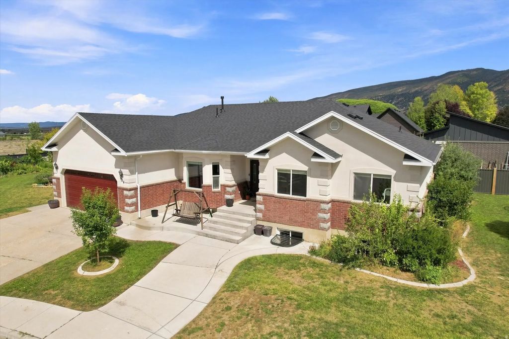 654 N 420 W, Manti