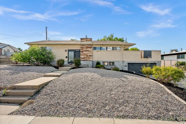 5580 S 235 E, Murray