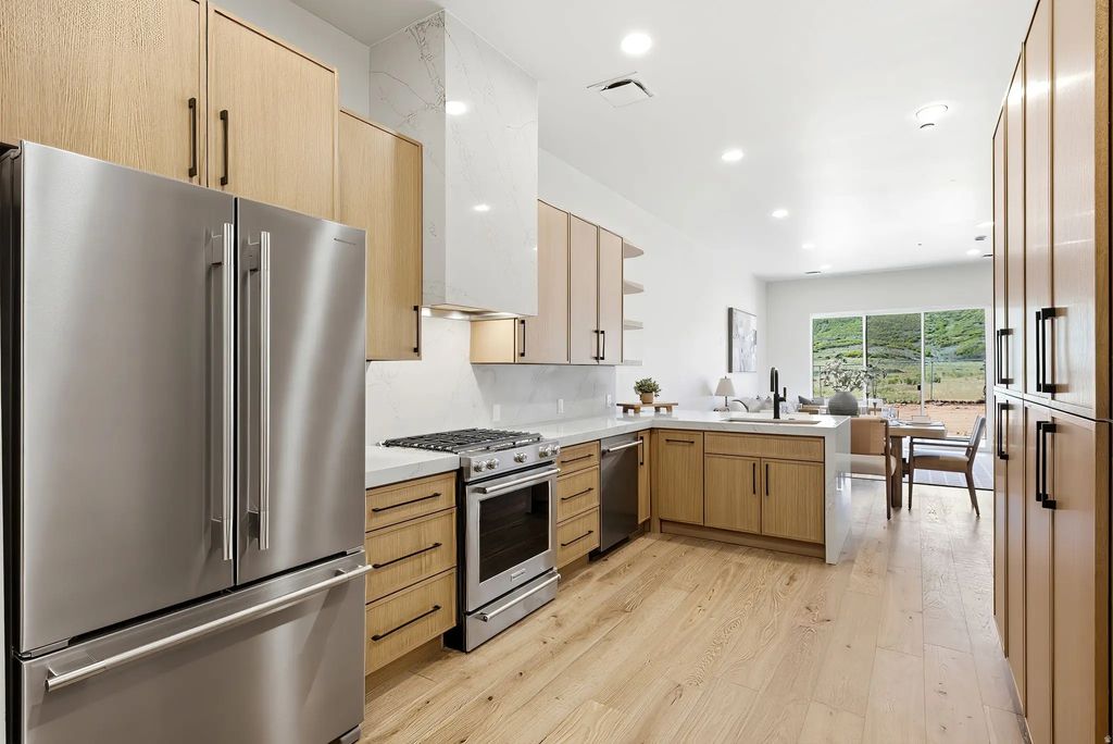 2332 Big Willow Trl 102, Park City
