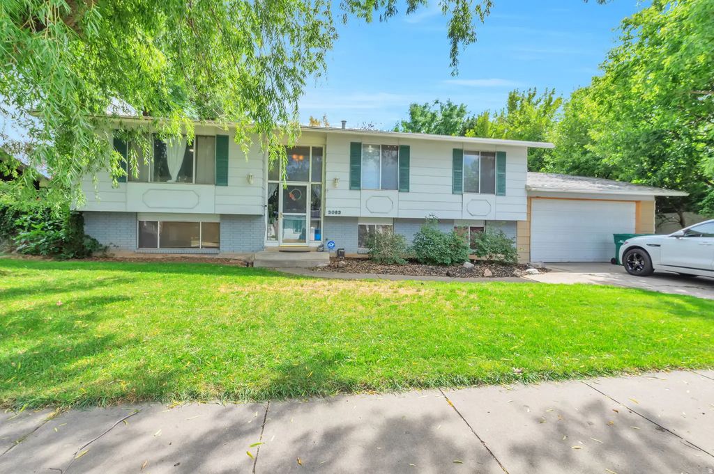 3083 W 5500 S, Roy