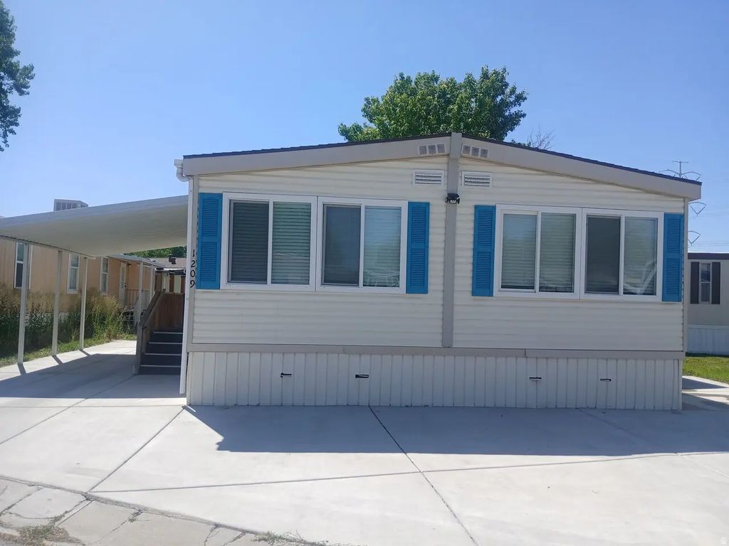 1209 W Meadow Stream Rd 67, West Valley City