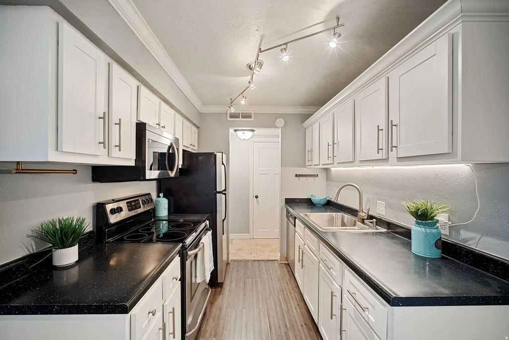 66 W Lester Ave S K-23, Murray