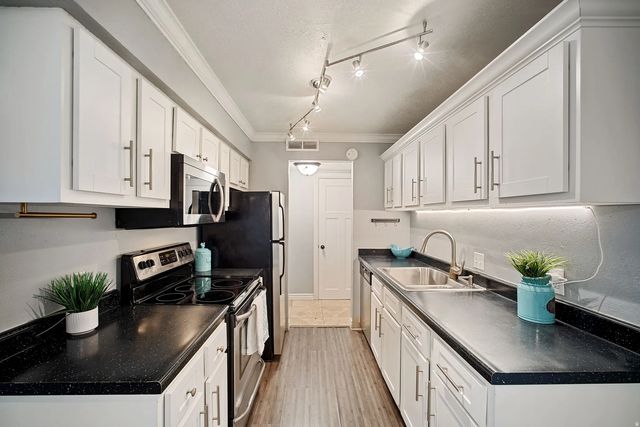 66 W Lester Ave S K-23, Murray