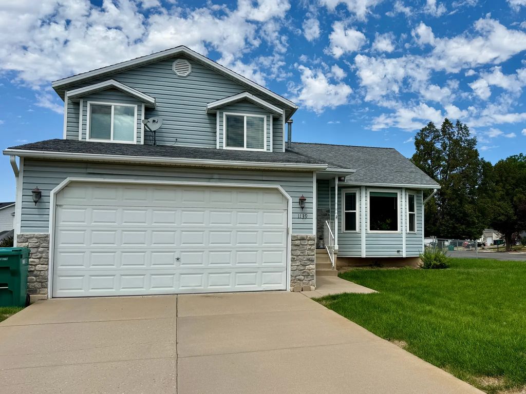 1139 E Meadow Way Dr, Layton
