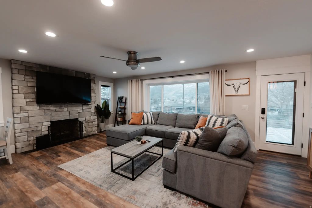 4872 Ben Lomond Ave, South Ogden