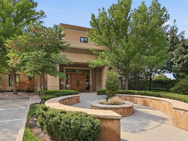 1706 E Murray Holladay Rd 203, Holladay