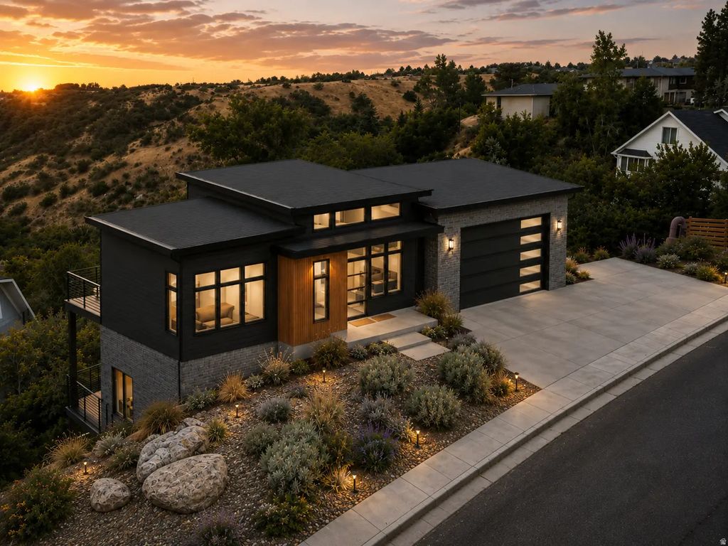 10156 S Majestic Canyon Rd E, Sandy