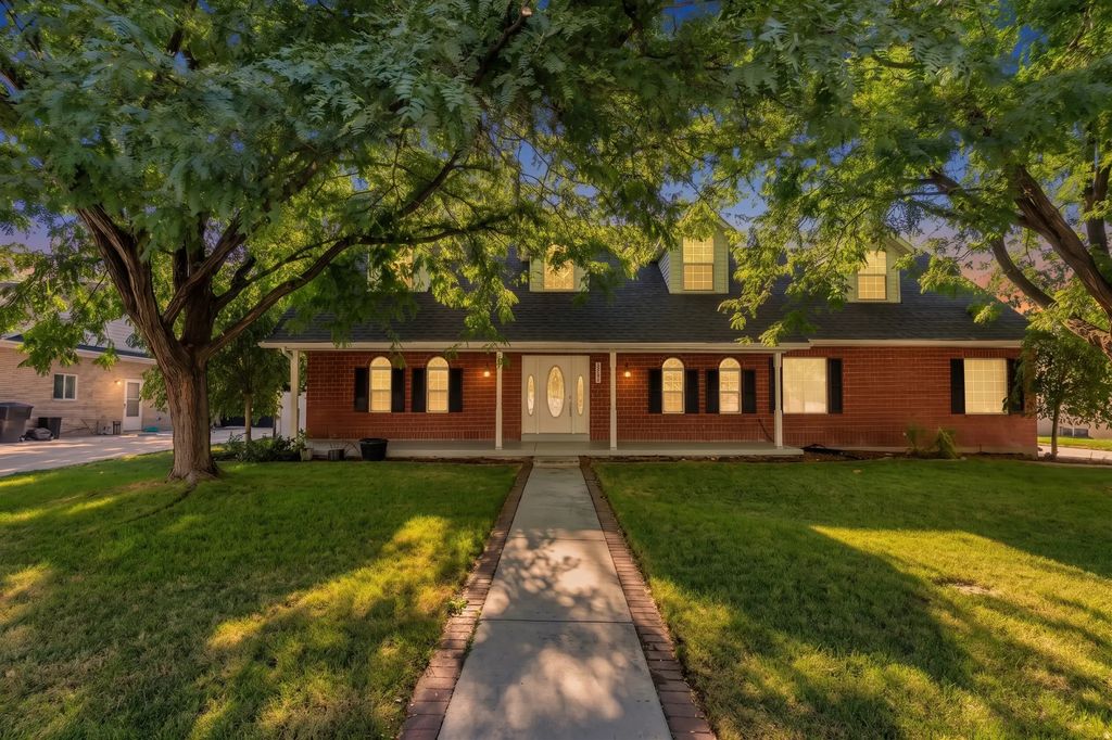 1526 E Pheasant Run Dr, Springville