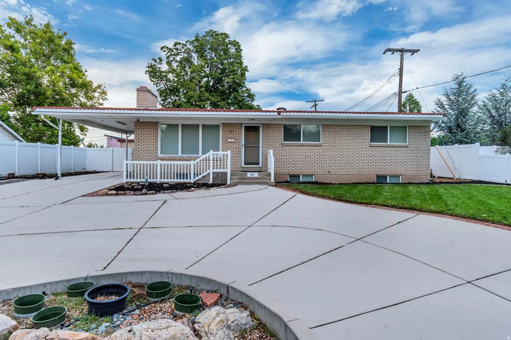 927 E 5650 S, Murray