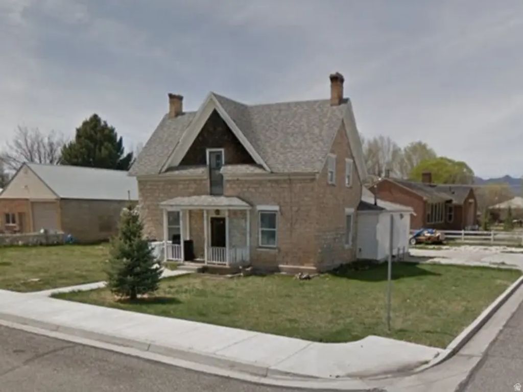 91 N 100 W, Salina