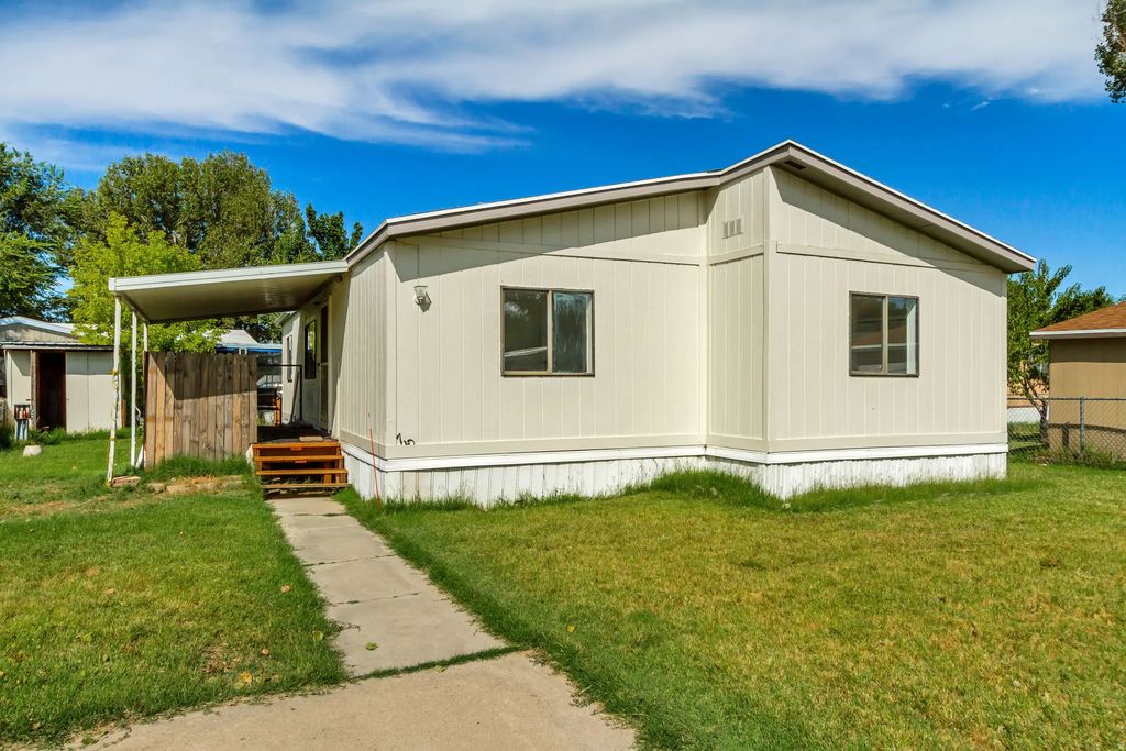 1350 W 300 N 75, Clearfield