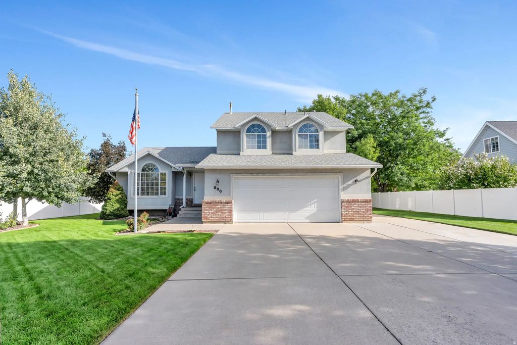 886 W 1700 N, Mapleton