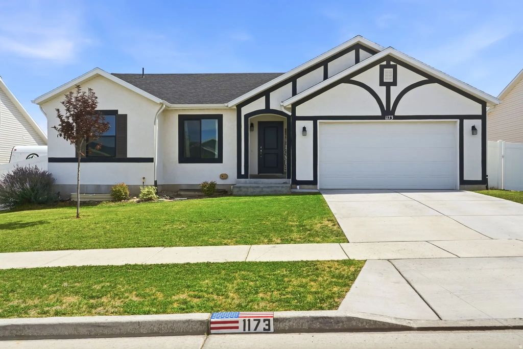 1173 W Honeycomb Dr, Grantsville