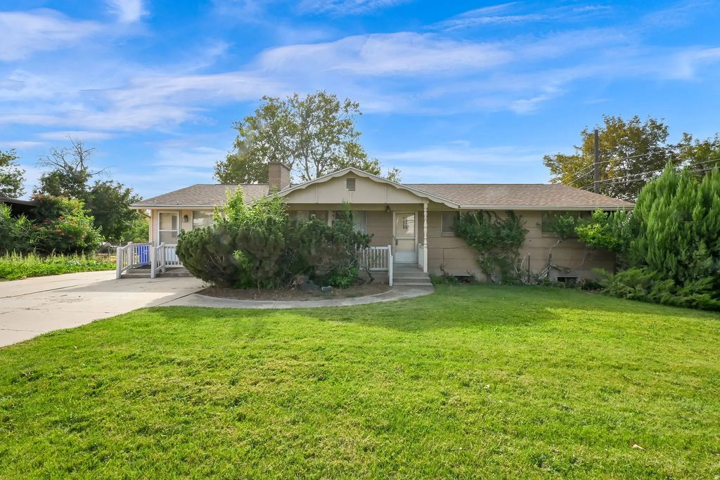 3046 S 400 W, Bountiful