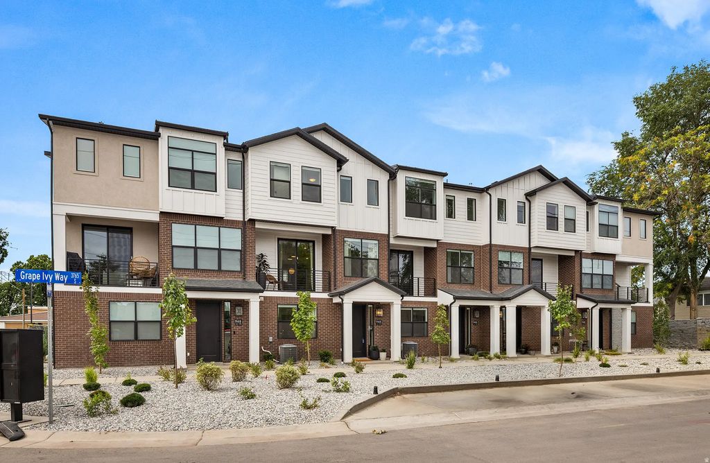 948 E Grape Ivy Way S 102-2, Millcreek