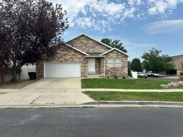 6728 W Oak Vista Dr, West Jordan