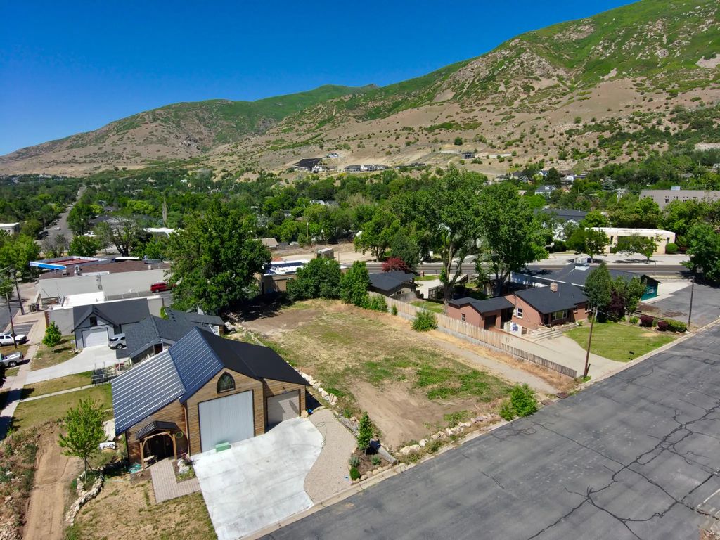 129 E 100 S, Farmington