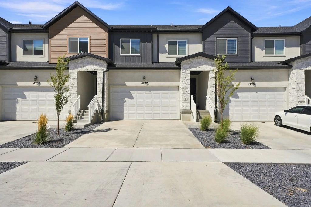 4732 S Alder Dr, Mapleton