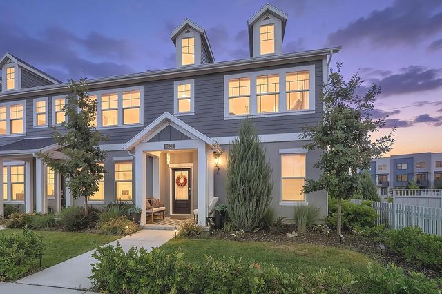 11667 S Prosperity Rd, South Jordan