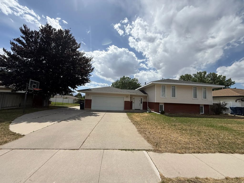 10802 S Jason Dr, Sandy