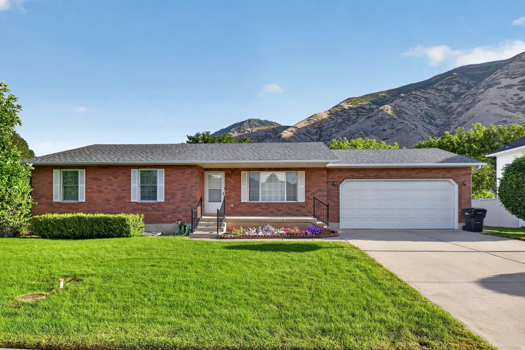 1585 E 350 S, Springville