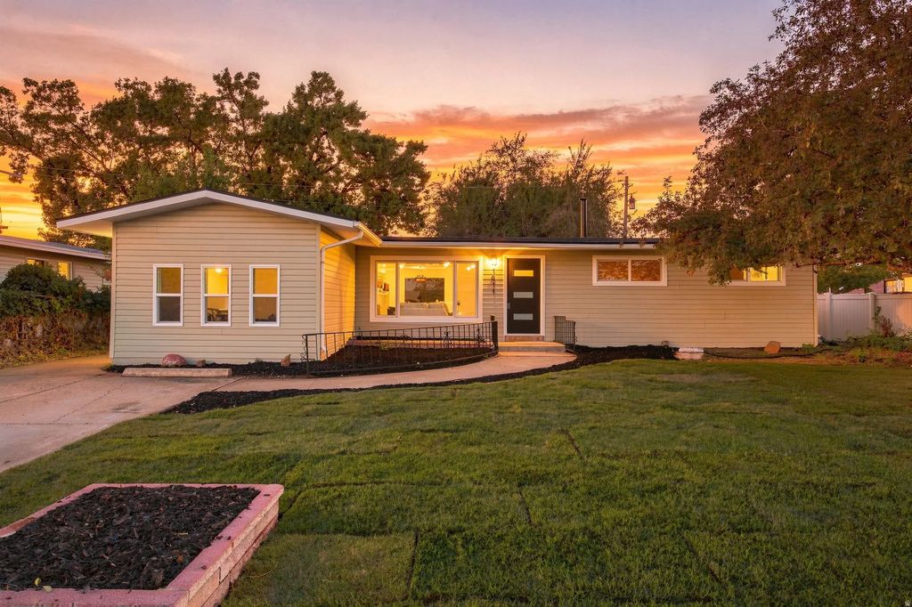 1411 N 400 W, Sunset