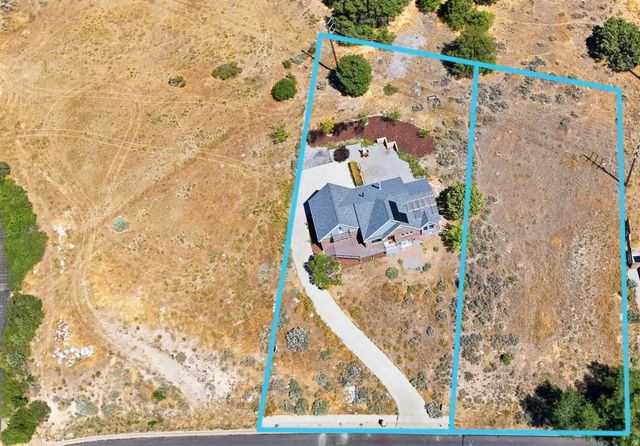 1164 Circle View Dr 16, Logan