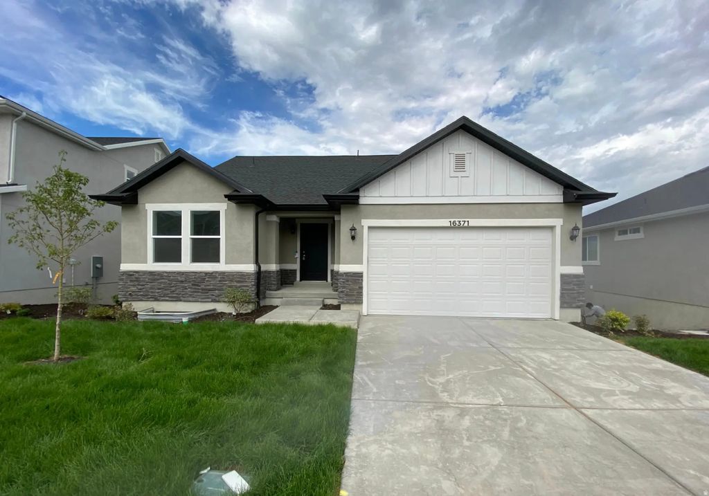 16371 S Coupler Ln 907, Bluffdale