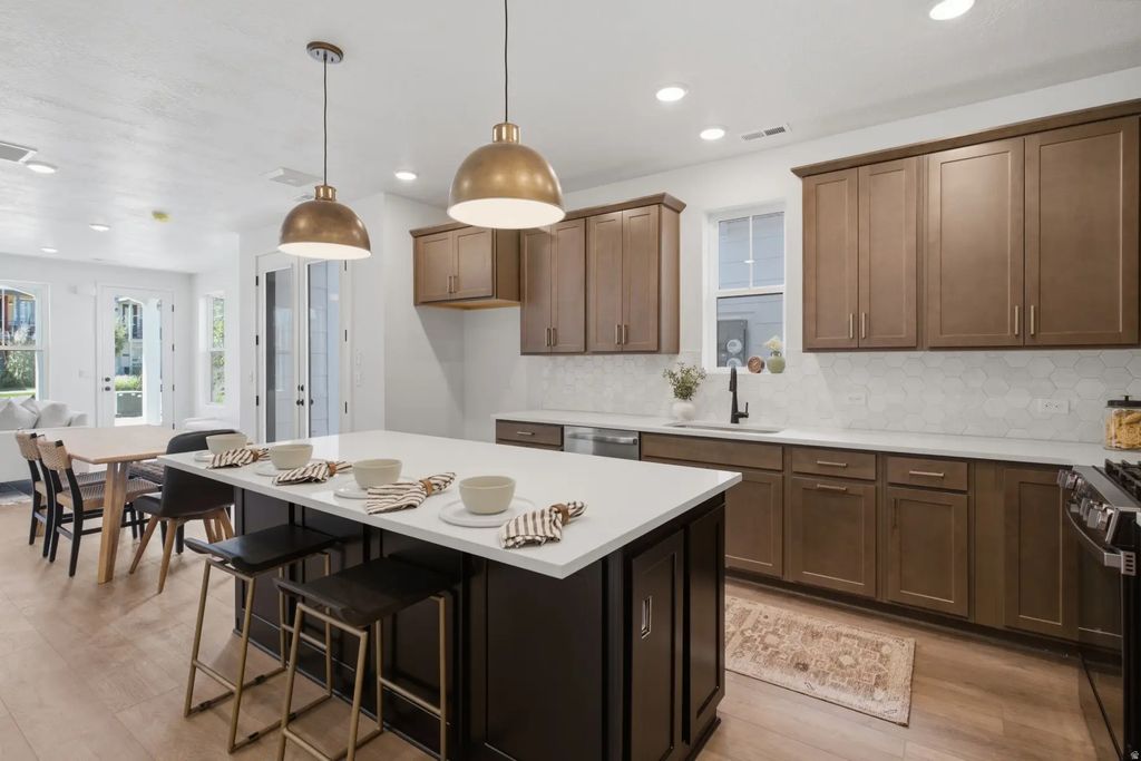 11329 S Lake Run Rd S, South Jordan
