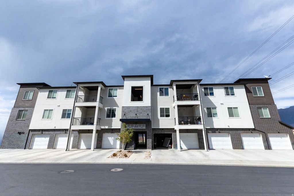 352 W 785 N, Vineyard