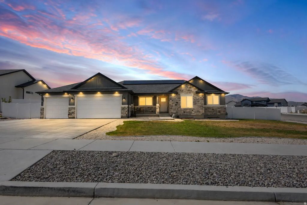 6 Maraschino Ln S, Grantsville