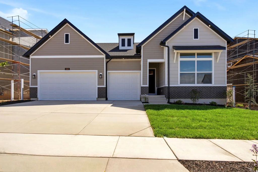 1248 E Amaryllis Way, Layton