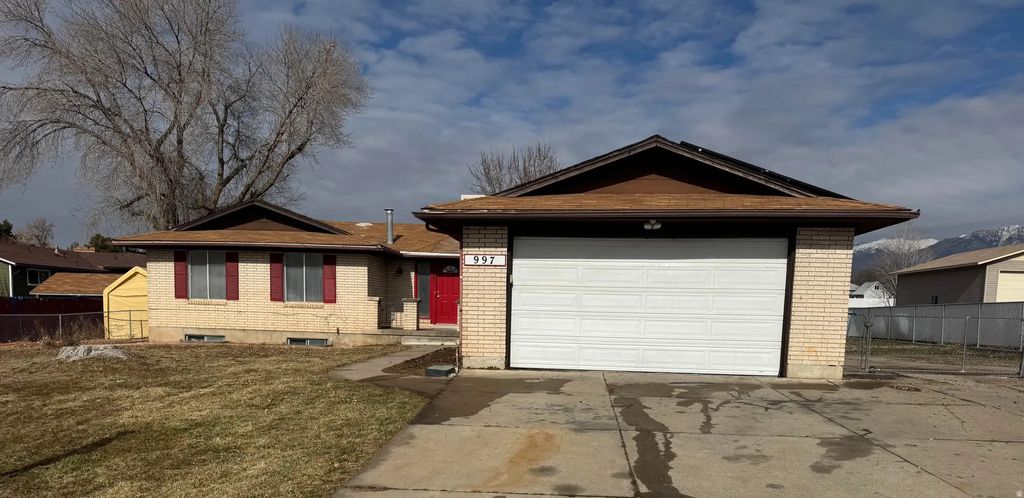 997 E 825 N, Layton