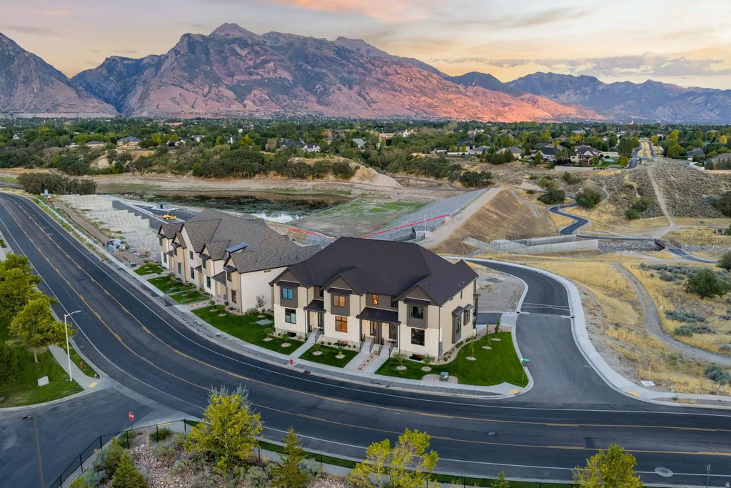 1626 E Center Pointe Dr 1626, Lehi