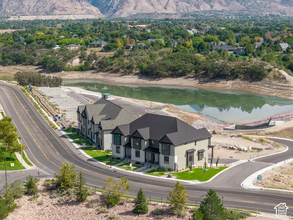 1626 E Center Pointe Dr 1626, Lehi