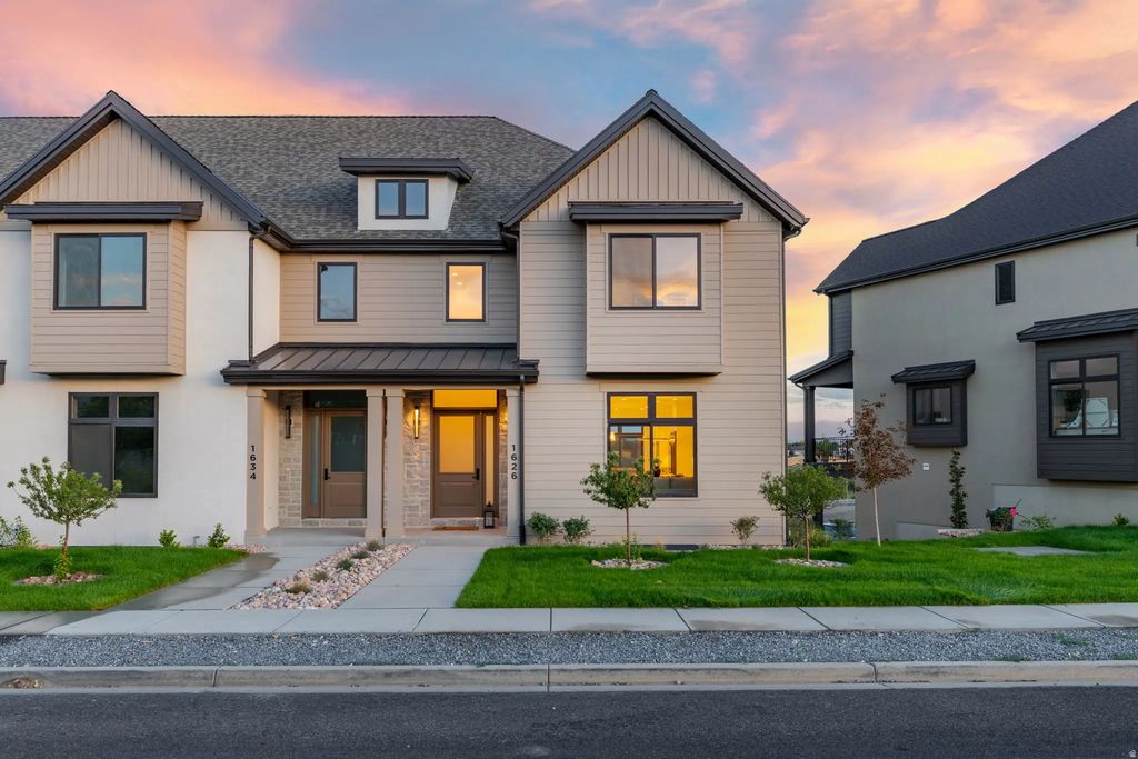 1626 E Center Pointe Dr 1626, Lehi