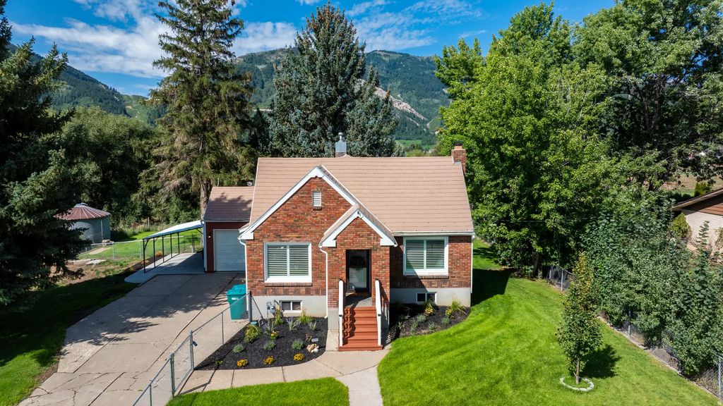 3949 N 3500 E, Eden