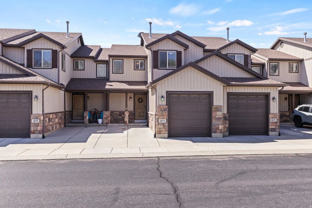 1673 N 450 E, North Ogden
