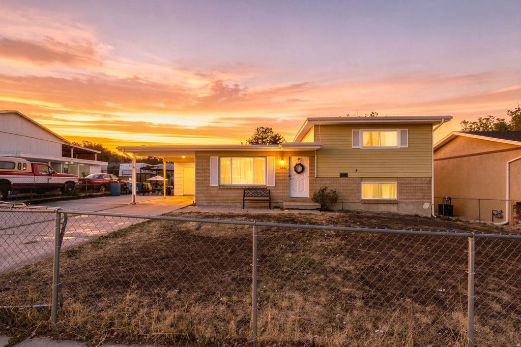 3680 S Royal Scott Dr W, West Valley City